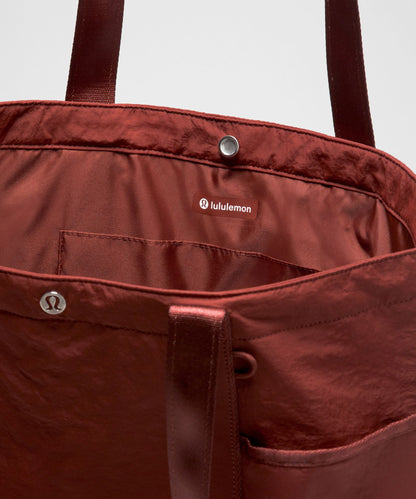 Lululemon Daily Multi-Pocket Tote Bag 20L