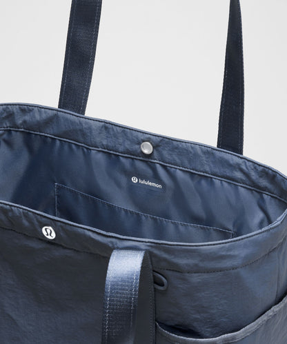 Lululemon Daily Multi-Pocket Tote Bag 20L