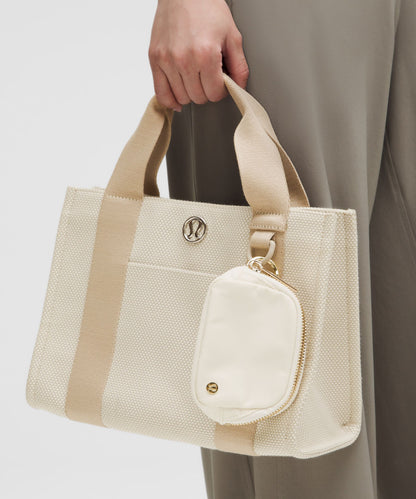 Lululemon Everywhere Belt Bag Nano