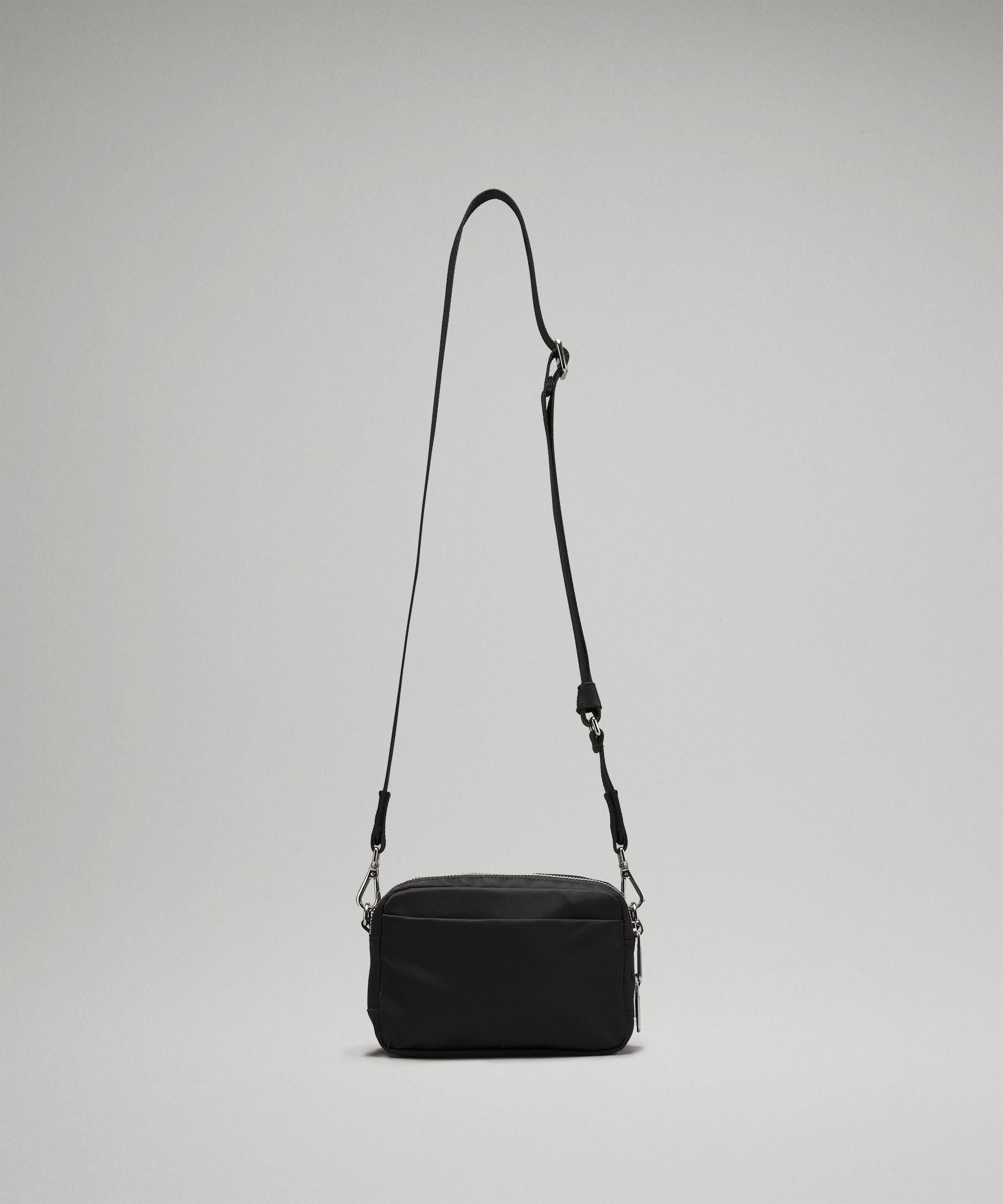 Lululemon Everywhere Crossbody Bag 2L *Metal Hardware