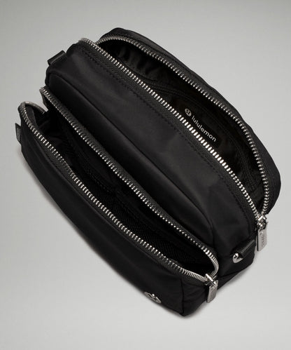 Lululemon Everywhere Crossbody Bag 2L *Metal Hardware