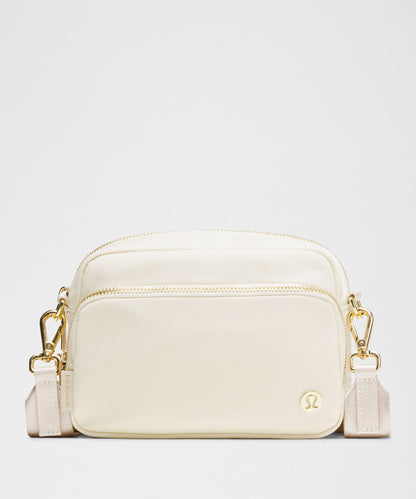 Lululemon Everywhere Crossbody Bag 2L *Metal Hardware