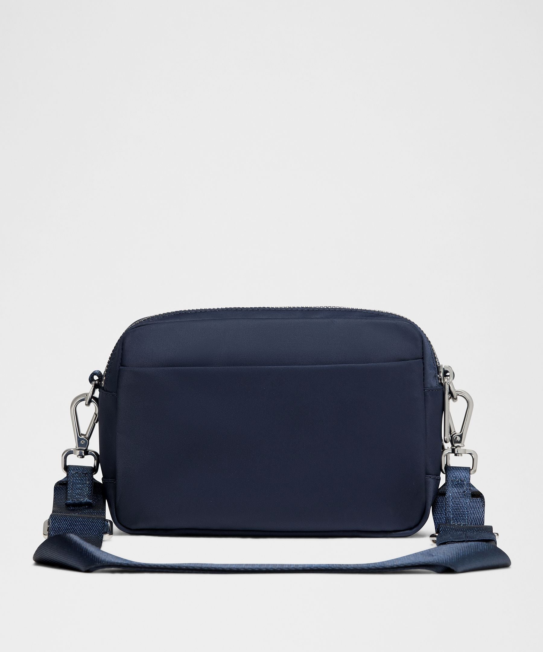 Lululemon Everywhere Crossbody Bag 2L *Metal Hardware