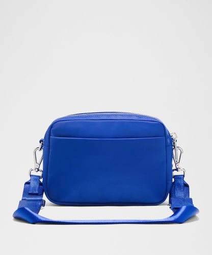 Lululemon Everywhere Crossbody Bag 2L *Metal Hardware