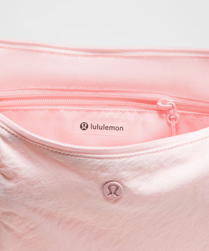 Lululemon Slouchy Sling Bag 6L