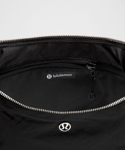 Lululemon Slouchy Sling Bag 6L *Metal Hardware