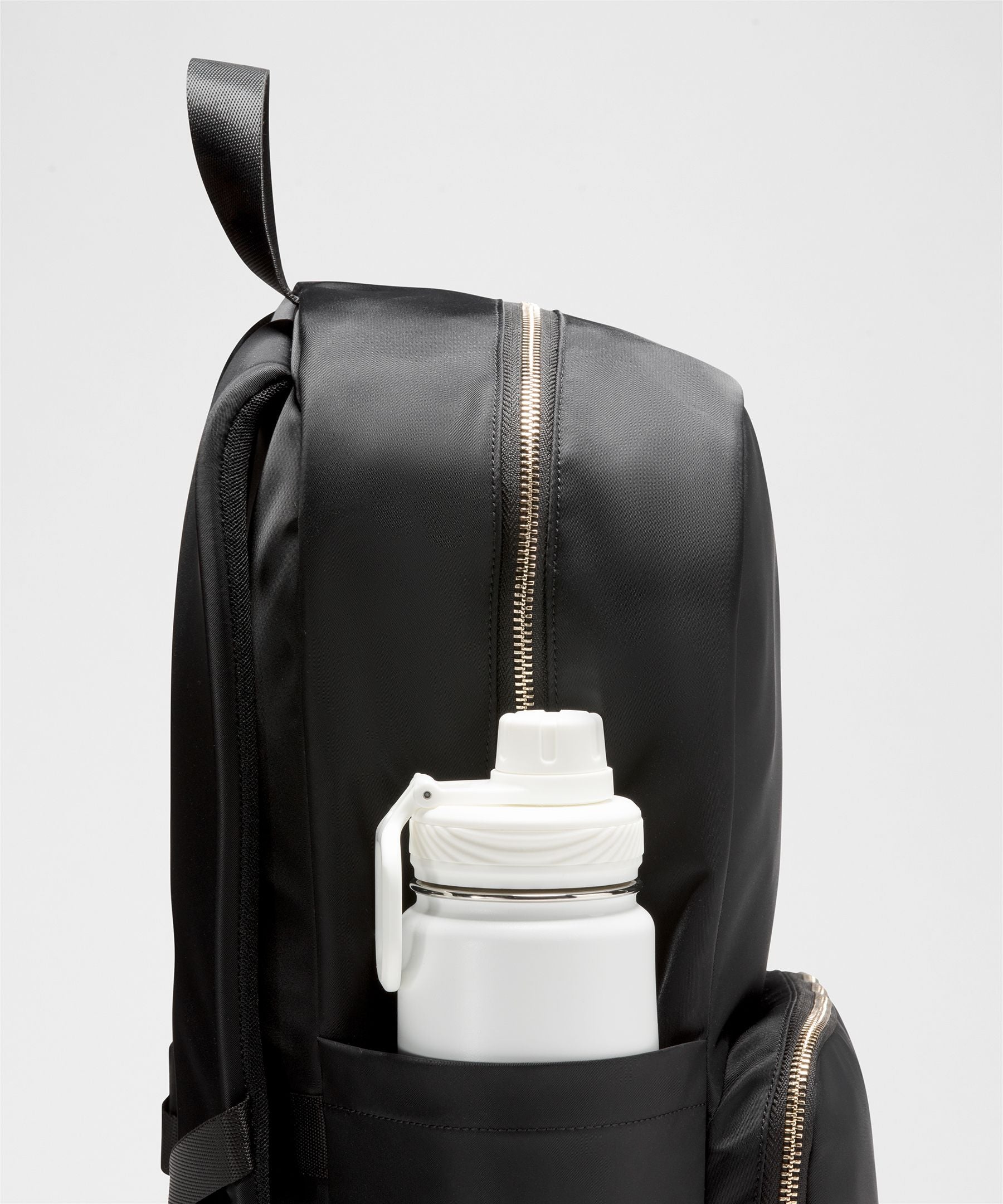 Lululemon Everywhere Backpack 22L *Metal Hardware