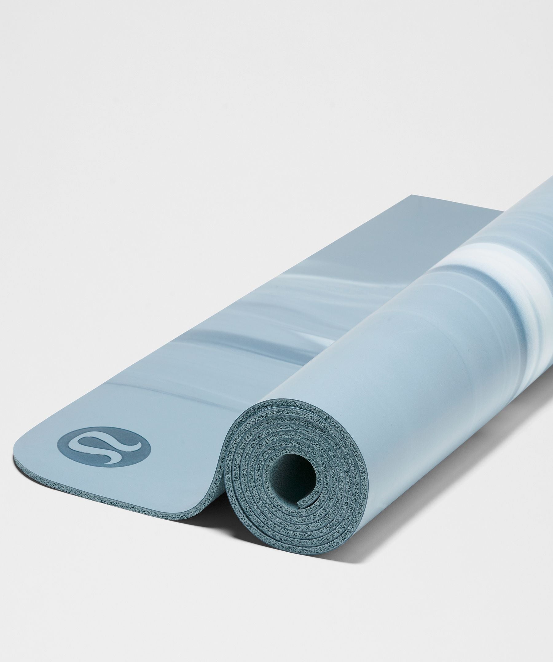 Lululemon The Mat 5mm *Made With FSC Certified Rubber Chambray/Washed Denim/Starch Blue/White/Chambray