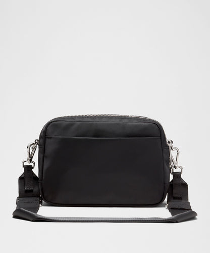 Lululemon Everywhere Crossbody 3L Large *Metal Hardware