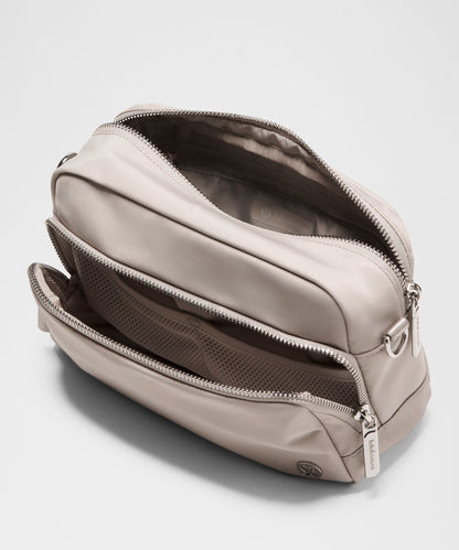 Lululemon Everywhere Crossbody 3L Large *Metal Hardware