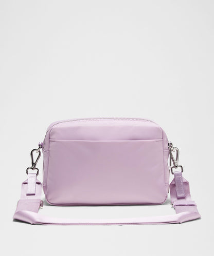 Lululemon Everywhere Crossbody 3L Large *Metal Hardware