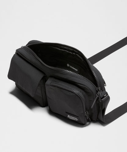 Lululemon Multi-Pocket Crossbody Bag 2.5L