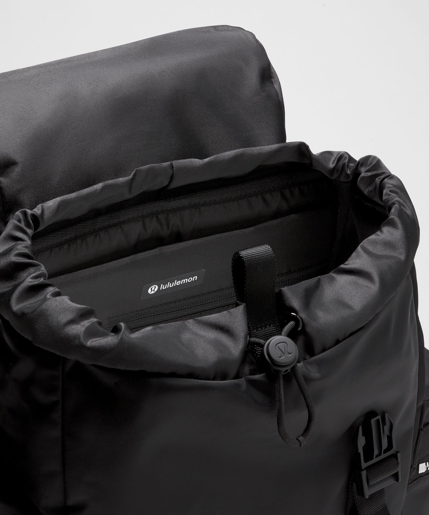 Lululemon Wunderlust Backpack *Small 14L