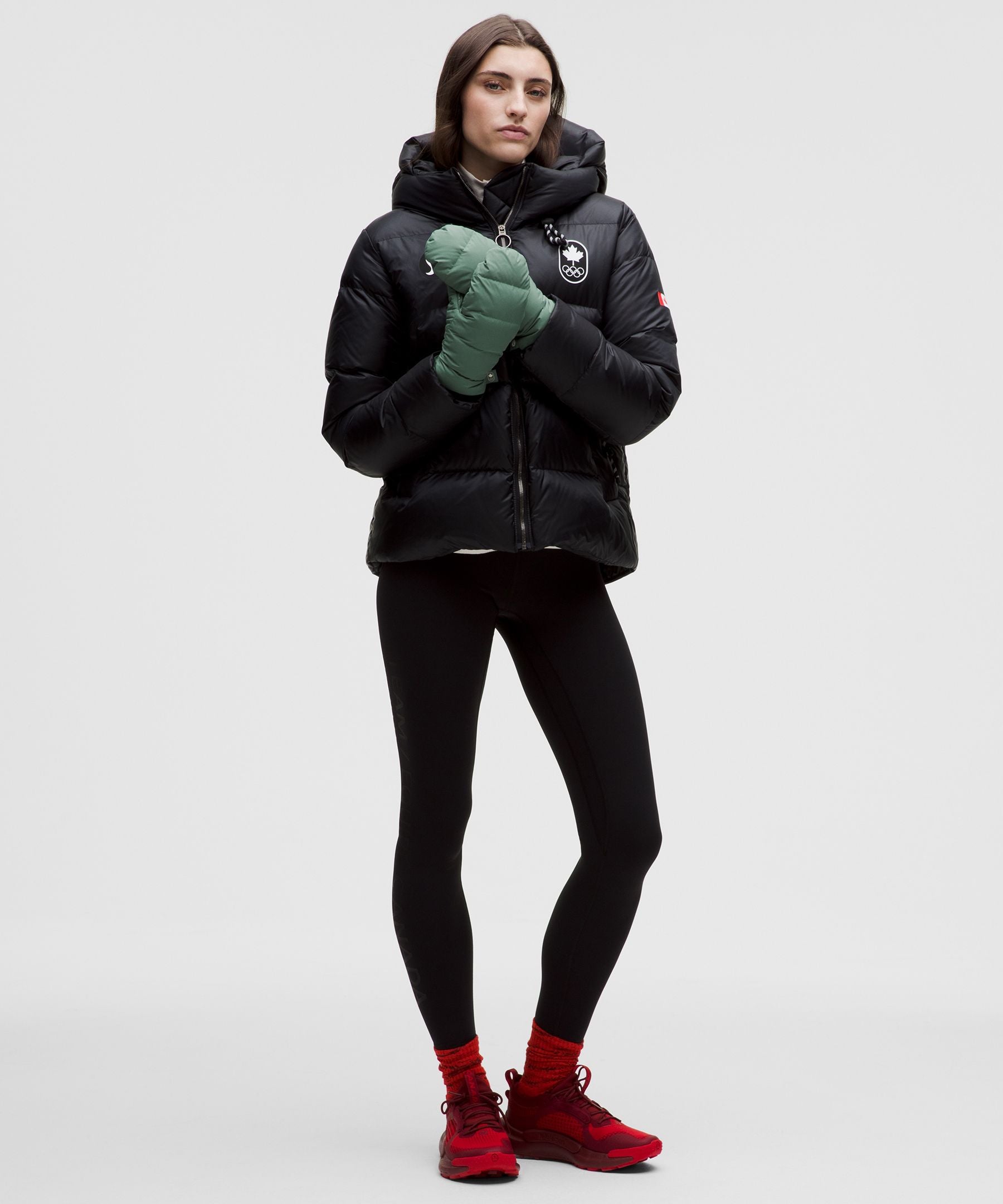 Lululemon Team Canada Wunder Puff Mittens *COC Logo