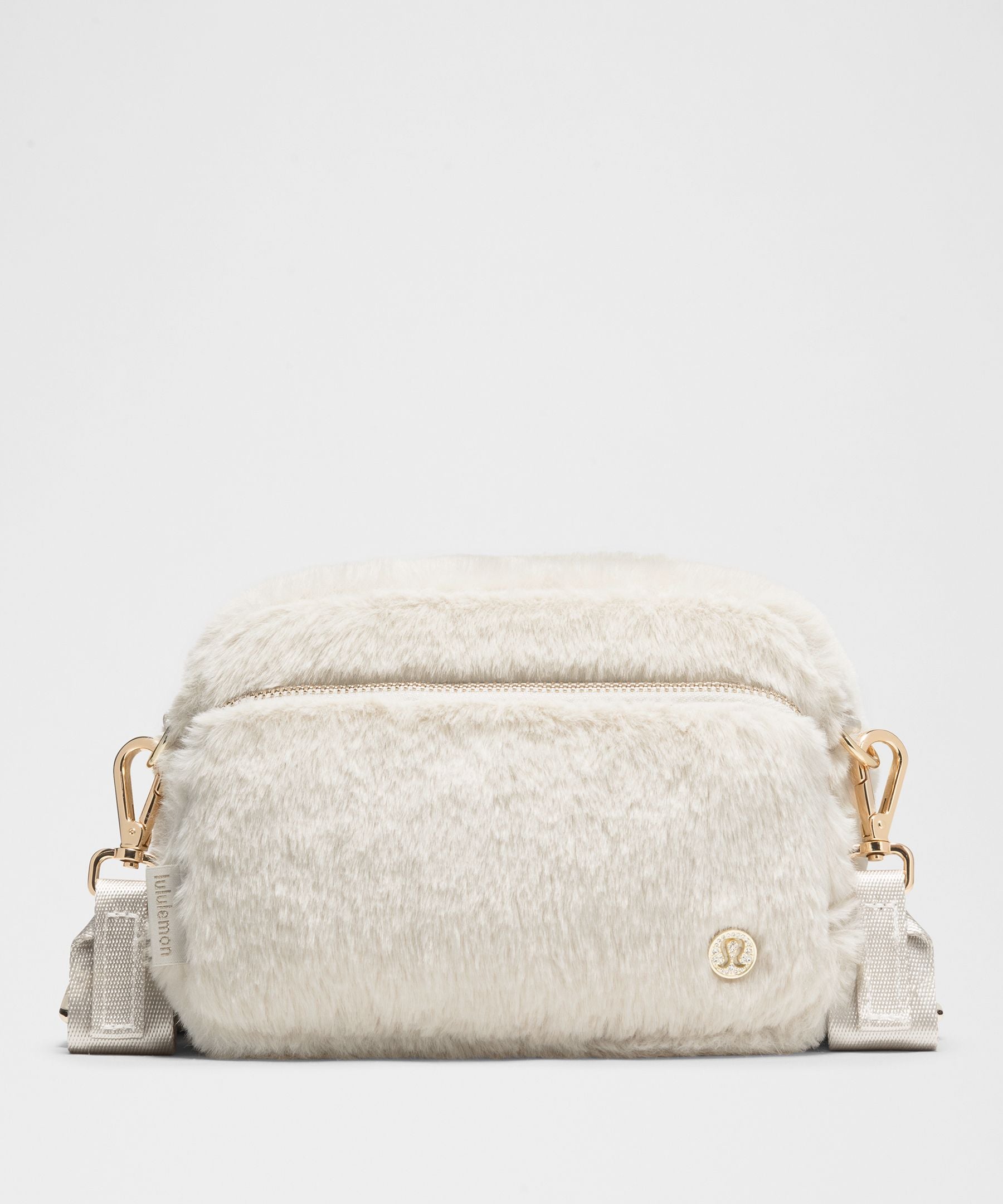 Lululemon Everywhere Crossbody Bag 2L *Plush Fleece