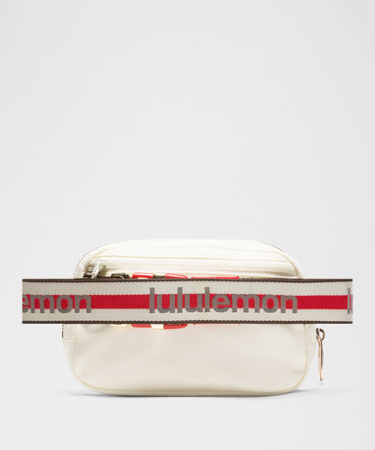 Lululemon Everywhere Belt Bag 1L *Striped Wordmark