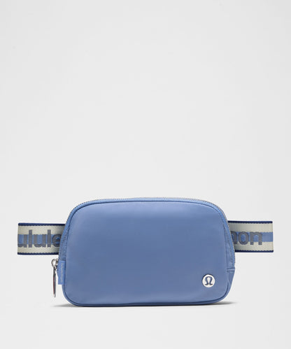 Lululemon Everywhere Belt Bag 1L *Striped Wordmark