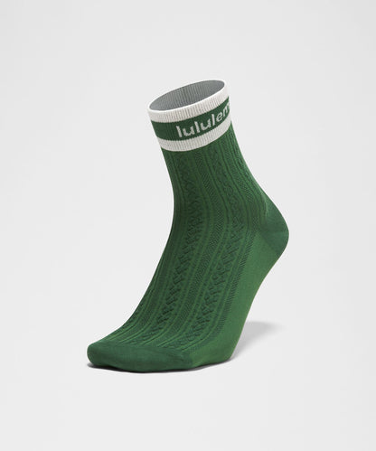 Lululemon Unisex Cable-Knit Quarter Socks