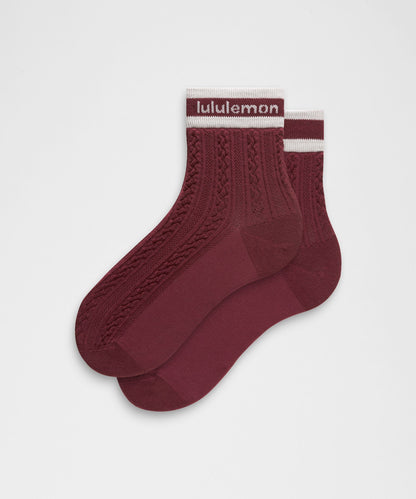 Lululemon Unisex Cable-Knit Quarter Socks