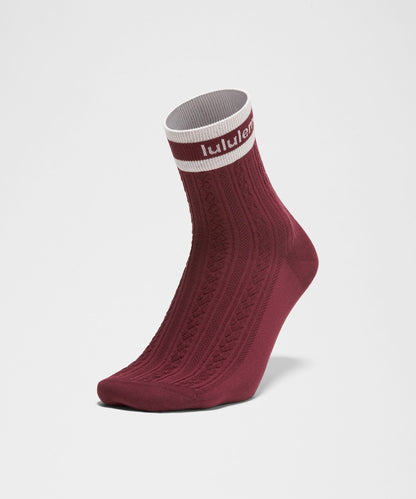 Lululemon Unisex Cable-Knit Quarter Socks