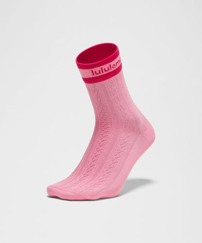 Lululemon Unisex Cable-Knit Quarter Socks