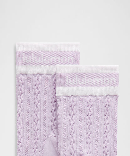 Lululemon Unisex Cable-Knit Quarter Socks