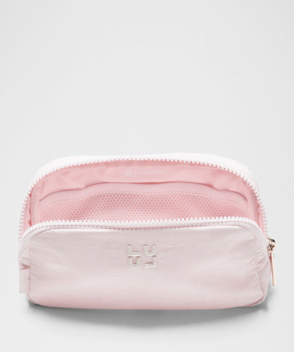 Lululemon Everywhere Belt Bag 1L *Embroidered Stack