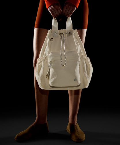 Lululemon 2-in-1 Drawstring Bucket Bag