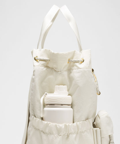 Lululemon 2-in-1 Drawstring Bucket Bag
