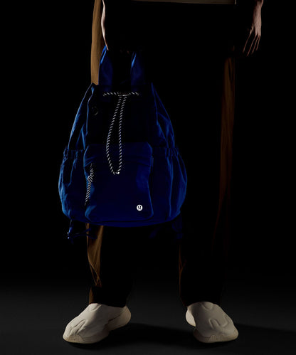 Lululemon 2-in-1 Drawstring Bucket Bag