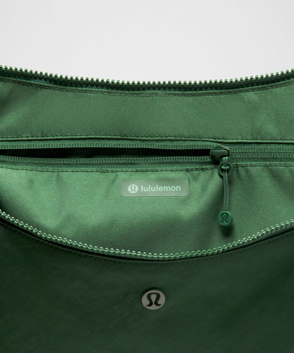 Lululemon Large Slouchy Sling Bag 13L *Paracord