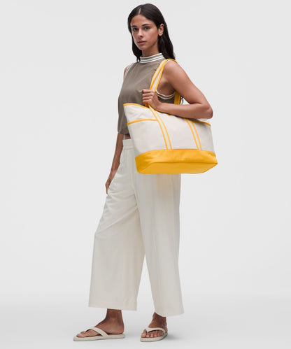 Lululemon Daily Multi-Pocket Zip-Top Tote Bag 18L