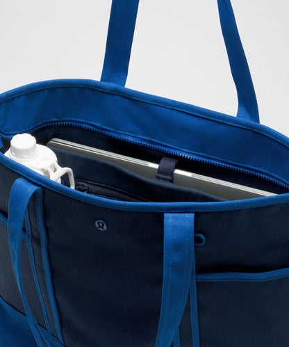 Lululemon Daily Multi-Pocket Zip-Top Tote Bag 18L