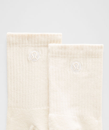 Lululemon Unisex Daily Essential Quarter Socks