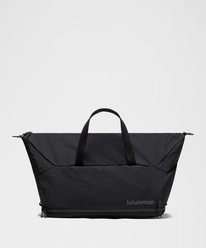 Lululemon 3-in-1 Gym Duffle Bag 30L