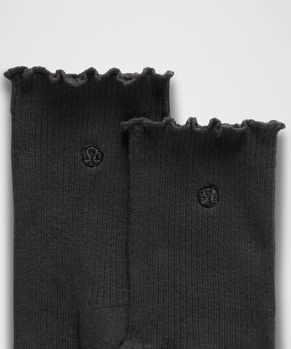 Lululemon Unisex Lettuce Edge Quarter Socks