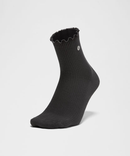 Lululemon Unisex Lettuce Edge Quarter Socks