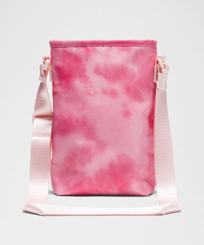 Lululemon Water Bottle Crossbody with Front Pocket 2L