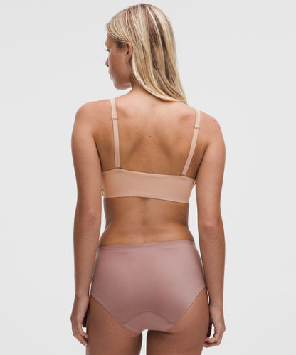 Lululemon Wundermost Adjustable T-Shirt Bra *A–DD Cups
