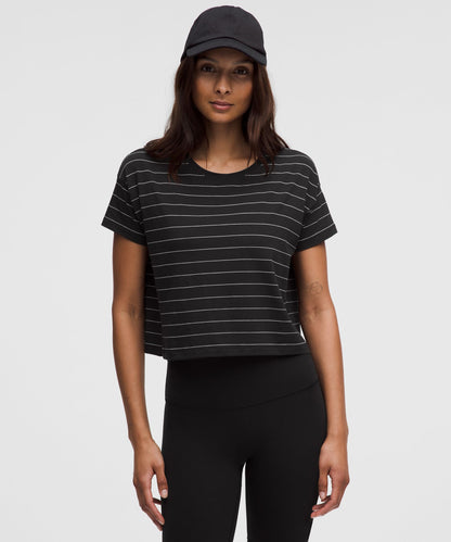 Lululemon Cates T-Shirt Short Serve Stripe Black White