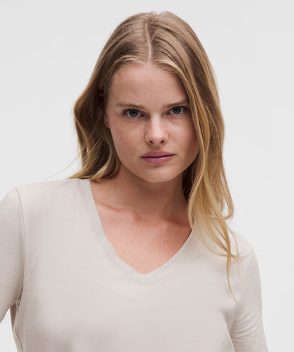 Lululemon Women's Love V-Neck T-Shirt