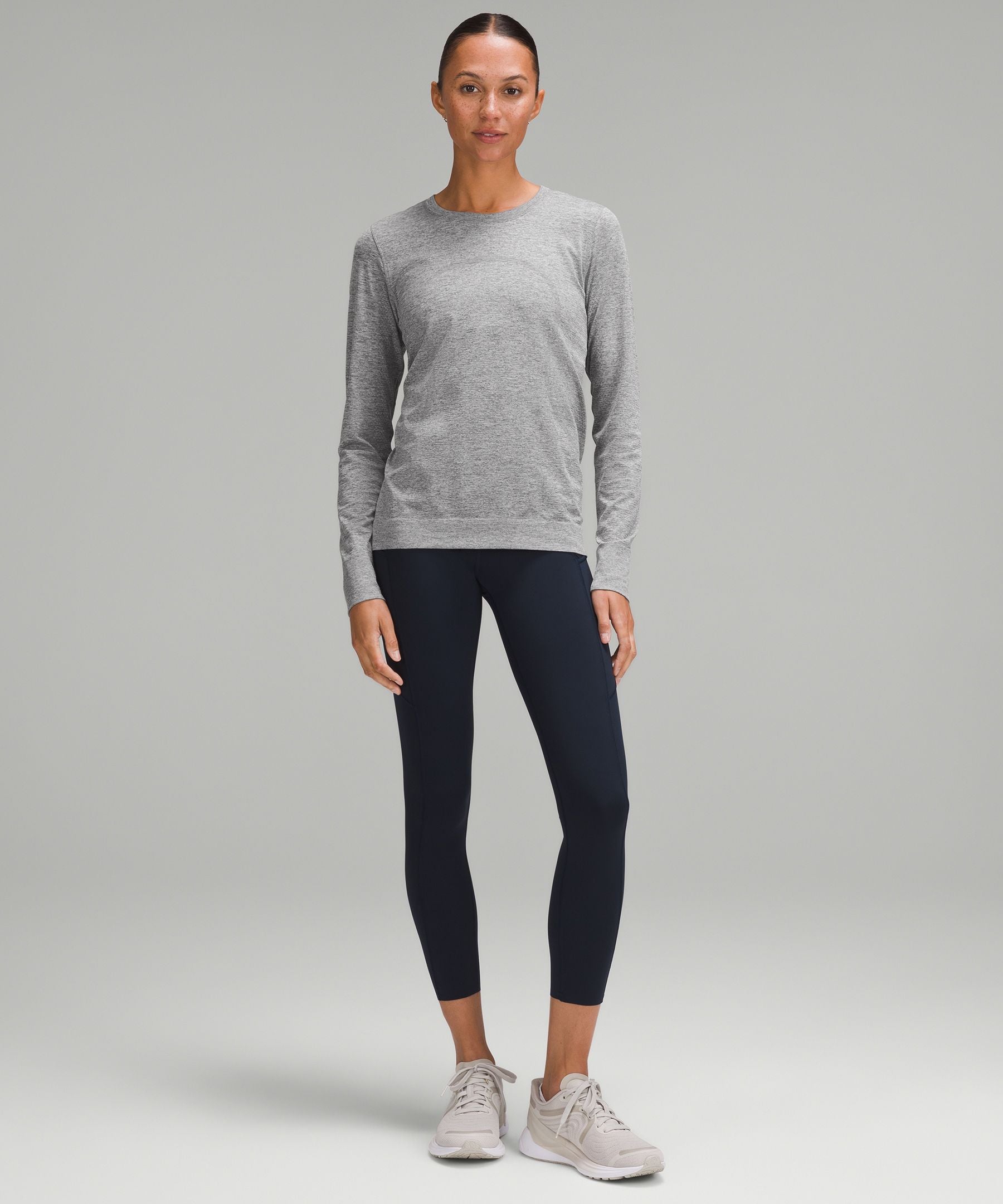 Lululemon Swiftly Relaxed Long-Sleeve Shirt *Hip Length Slate/White