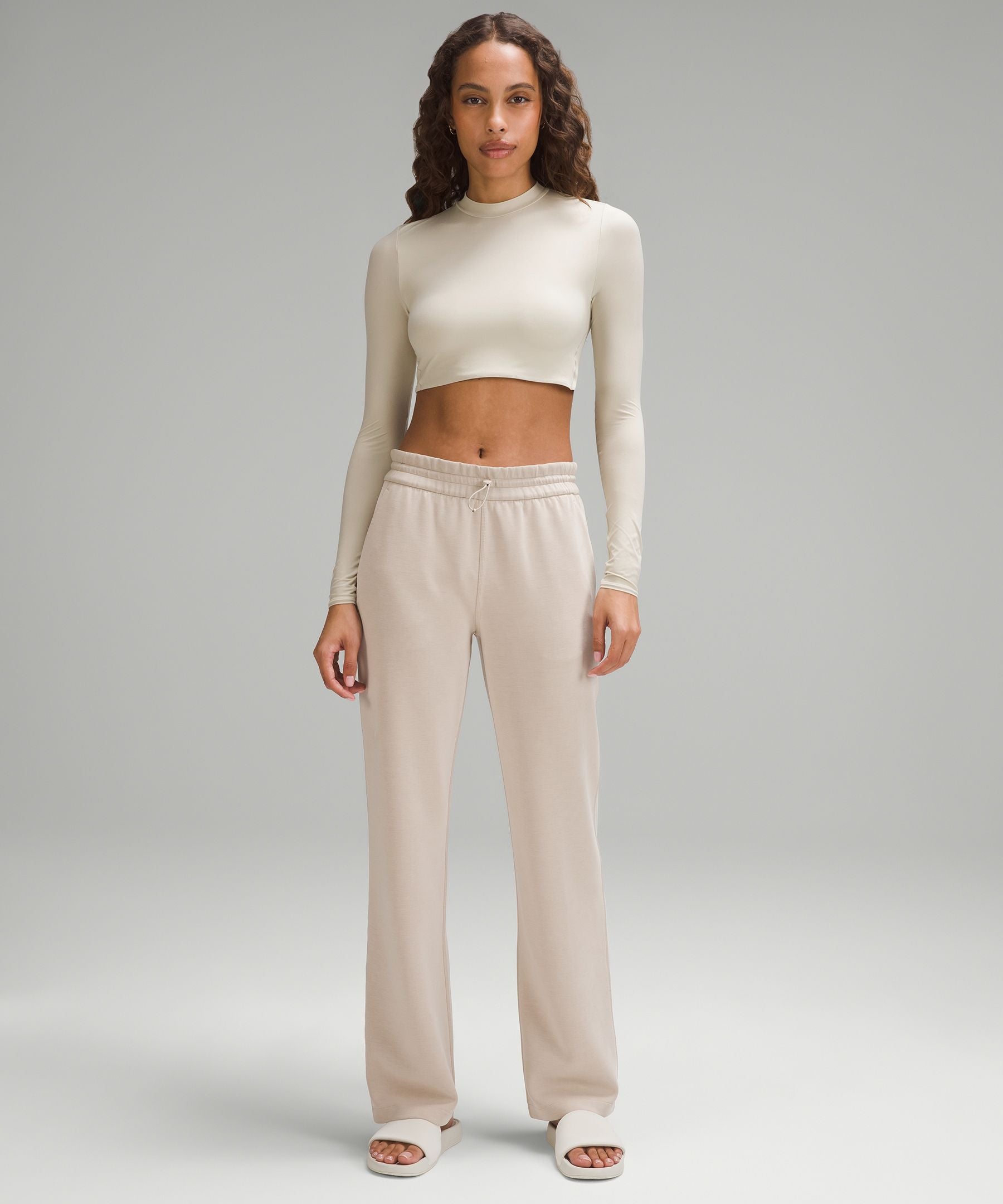 Lululemon Women's Wundermost Ultra-Soft Nulu Mockneck Super-Cropped Long-Sleeve Shirt