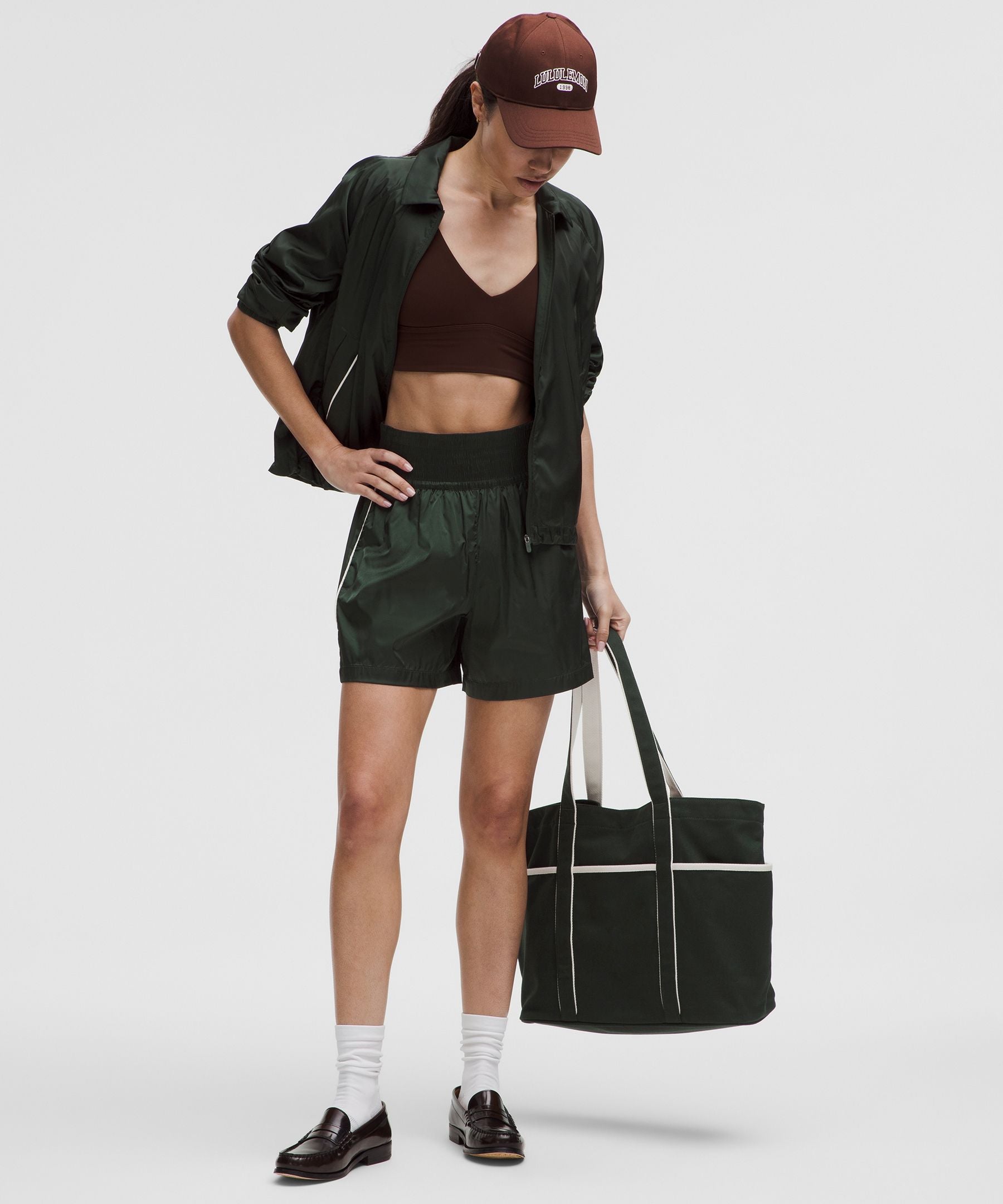 #color_rainforest-green/light-ivory