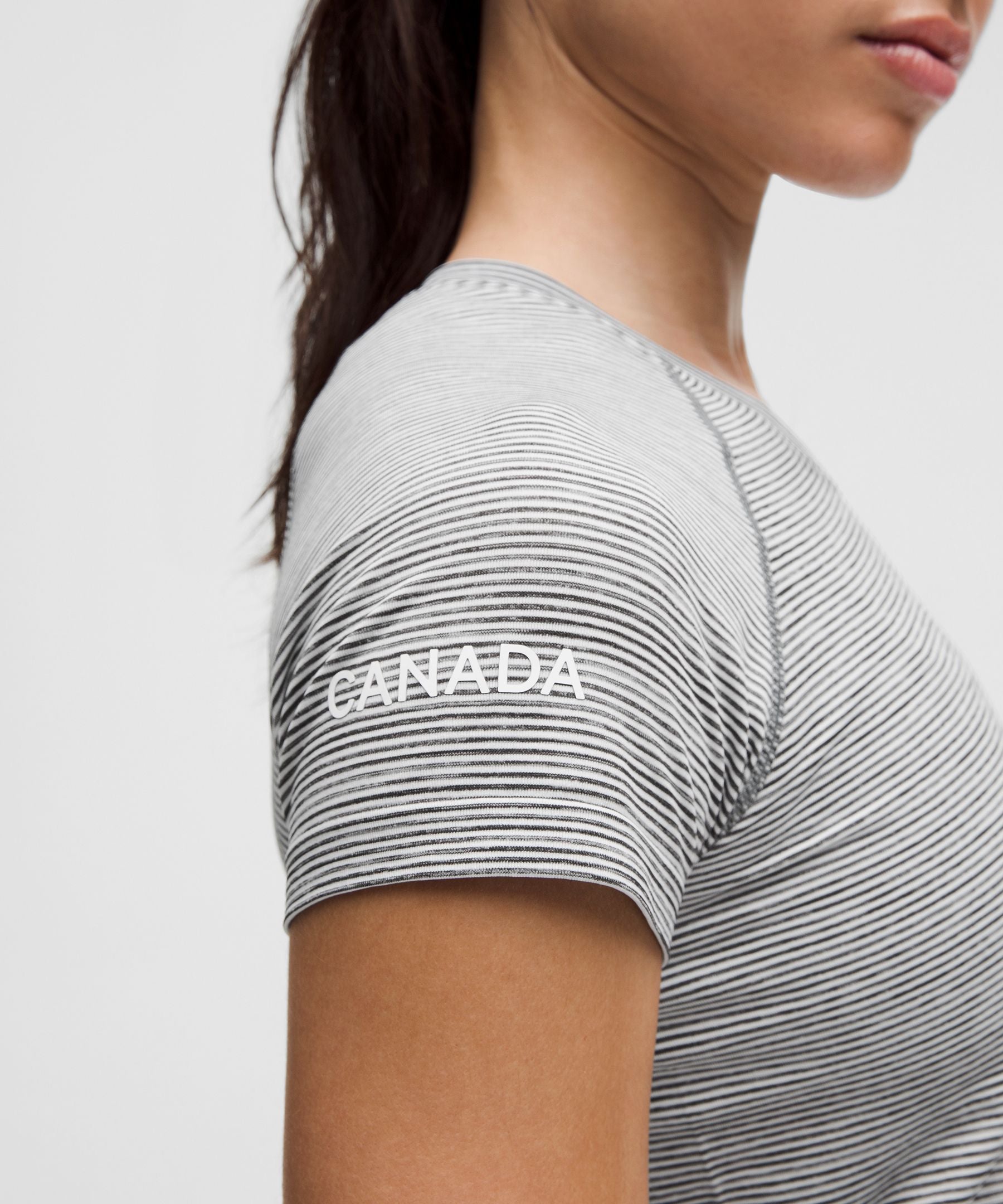 Lululemon Women's Team Canada Swiftly Tech Short-Sleeve Shirt 2.0 Hip Length *CPC Logo