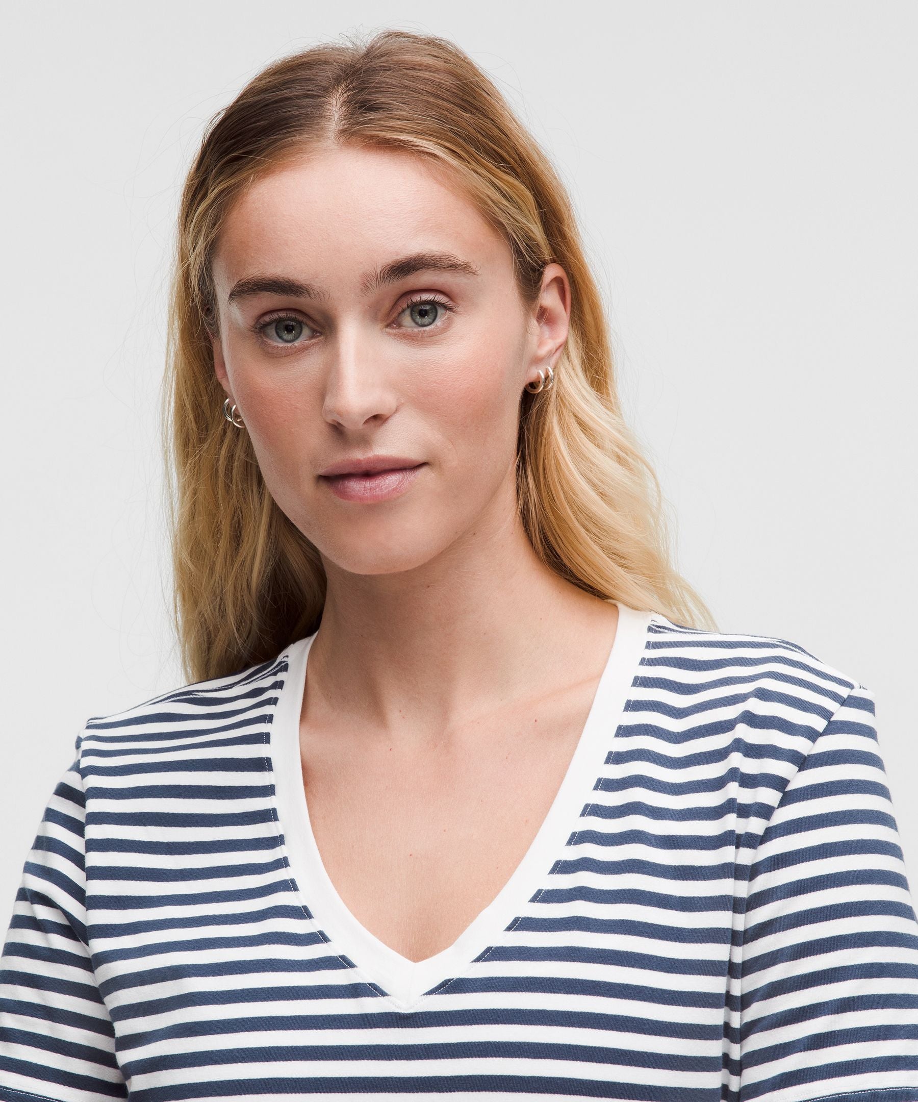Lululemon Love V-Neck T-Shirt Narrow Bold Stripe Club Blue White