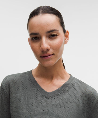 Lululemon Women's Swiftly Open-Hole V-Neck Long-Sleeve Shirt