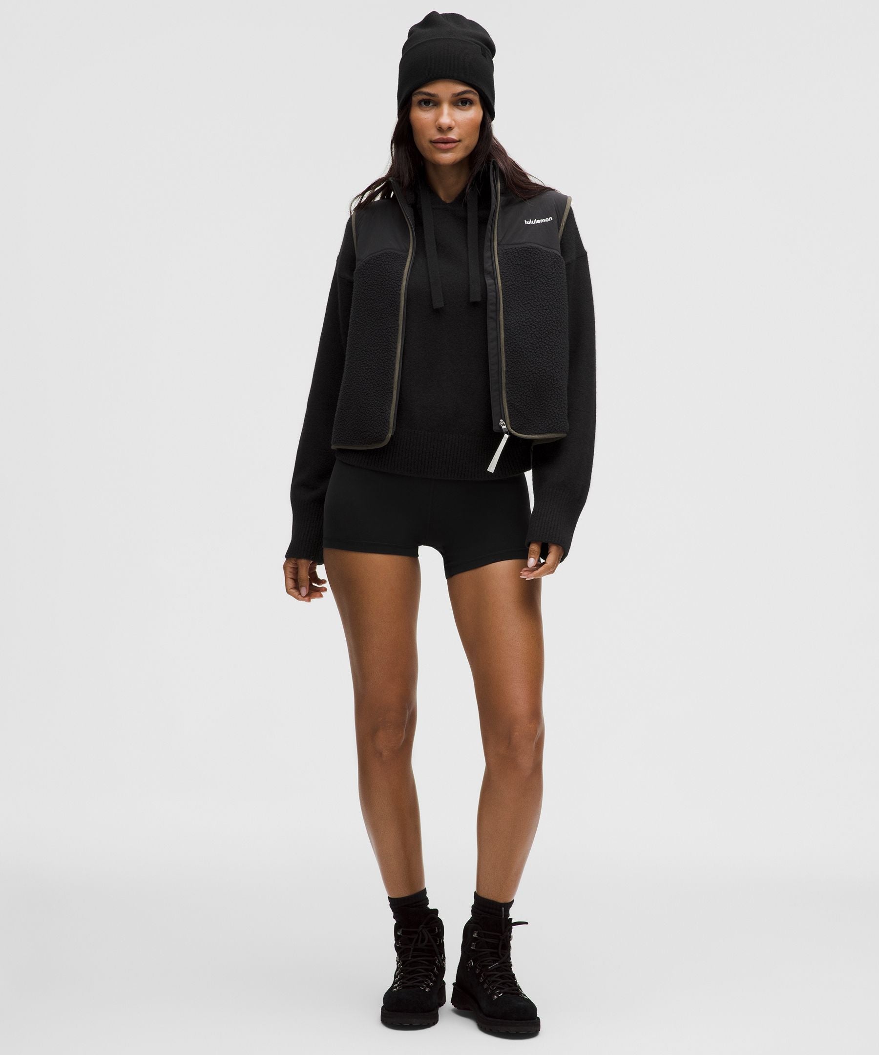 #color_black/olive-brown/light-ivory