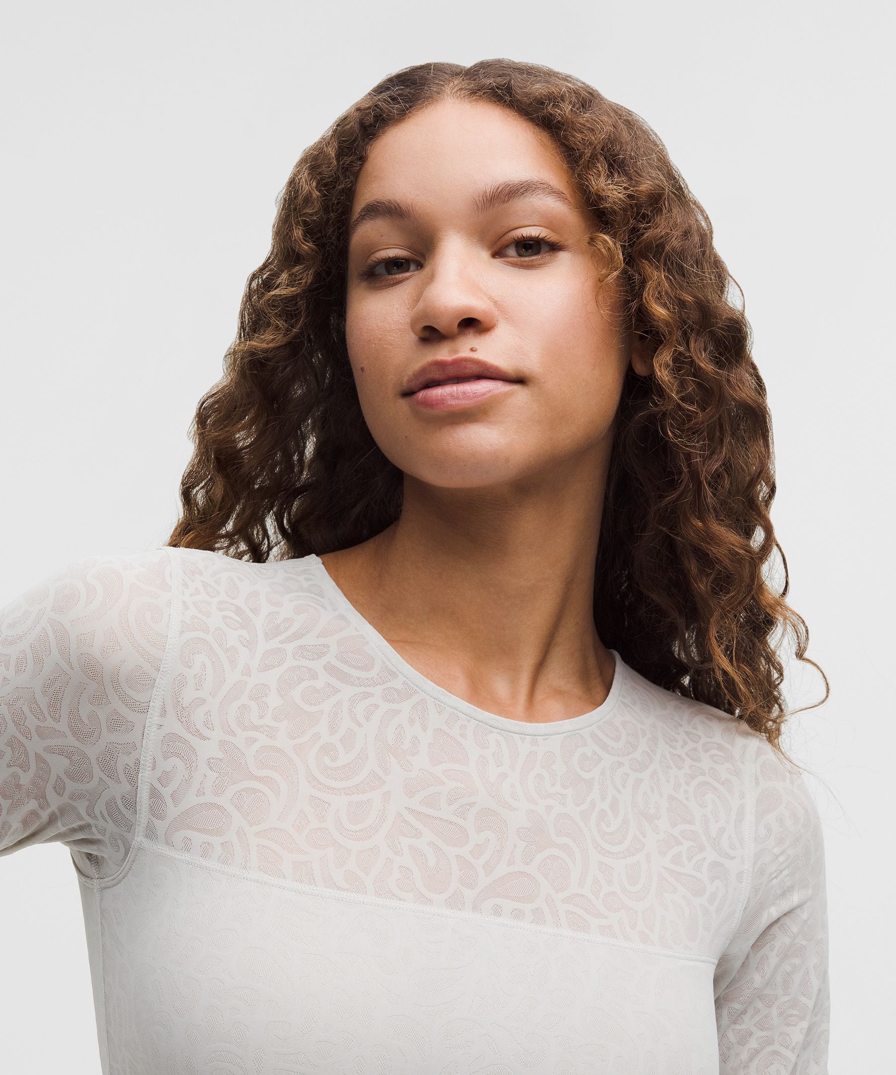 #color_paisley-lace-jacquard-dove-grey