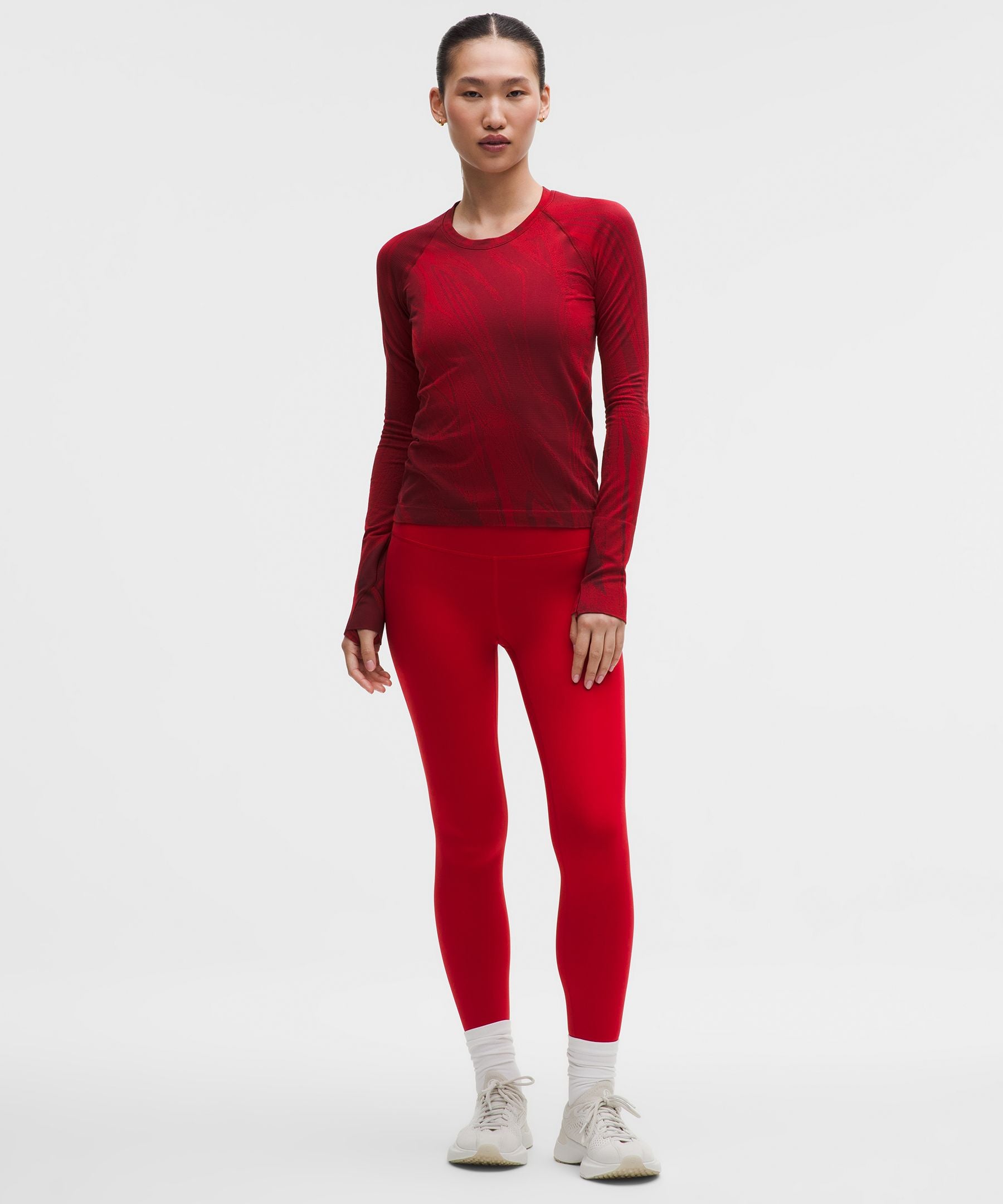 #color_swirling-plumes-oxford-red/burgundy-bay